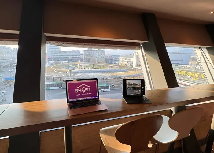 Best In Hosting - Self Check In ホテル *